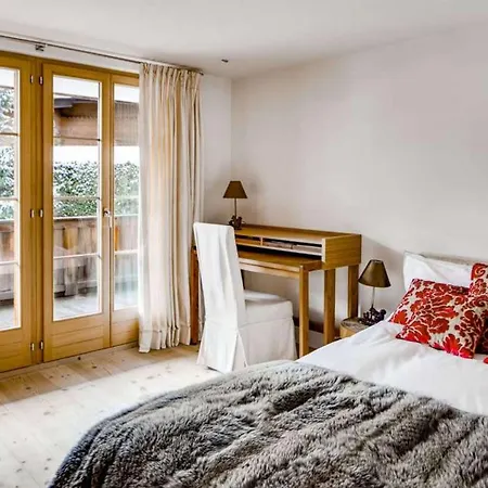 Saanen Serenity Spacious 4 Bed, 5 Bath Chalet Шале