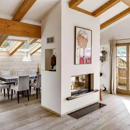 Saanen Serenity Spacious 4 Bed, 5 Bath Chalet * Гштад
