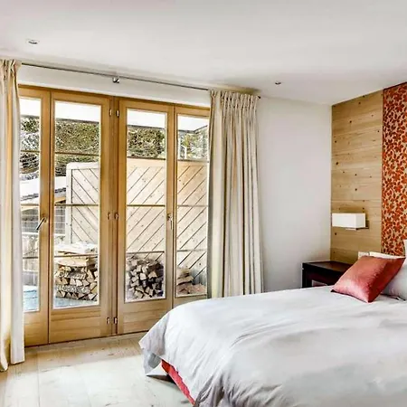 Saanen Serenity Spacious 4 Bed, 5 Bath Chalet Chalet