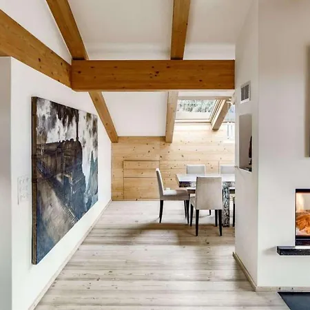 Saanen Serenity Spacious 4 Bed, 5 Bath Chalet Шале Гштад